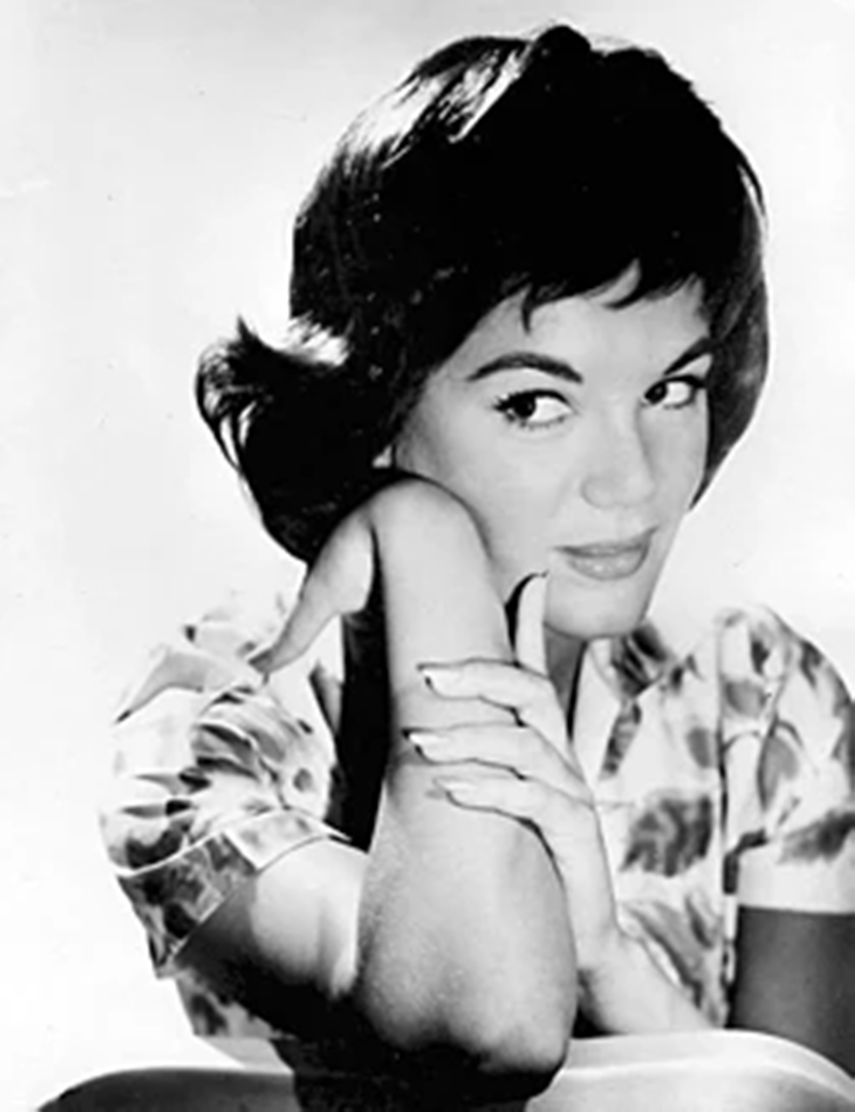 Connie Francis Penyanyi 'Pretty Little Baby' [Wikipedia]